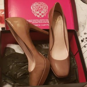 Vince Camuto heels *NEVER WORN*